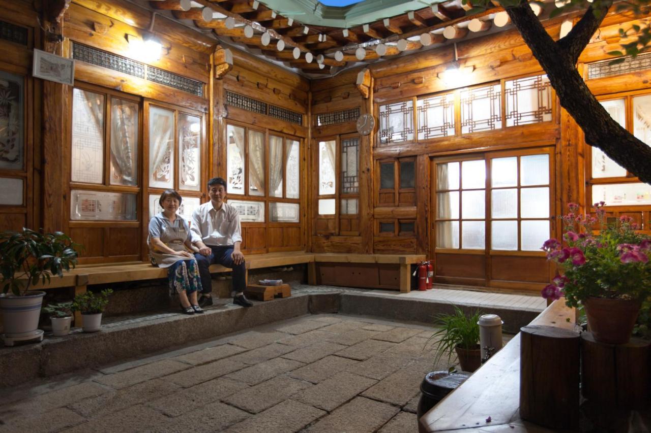 Dongmyo Hanok Sihwadang - Private Korean Style House In The City Center With A Beautiful Garden Séoul Extérieur photo